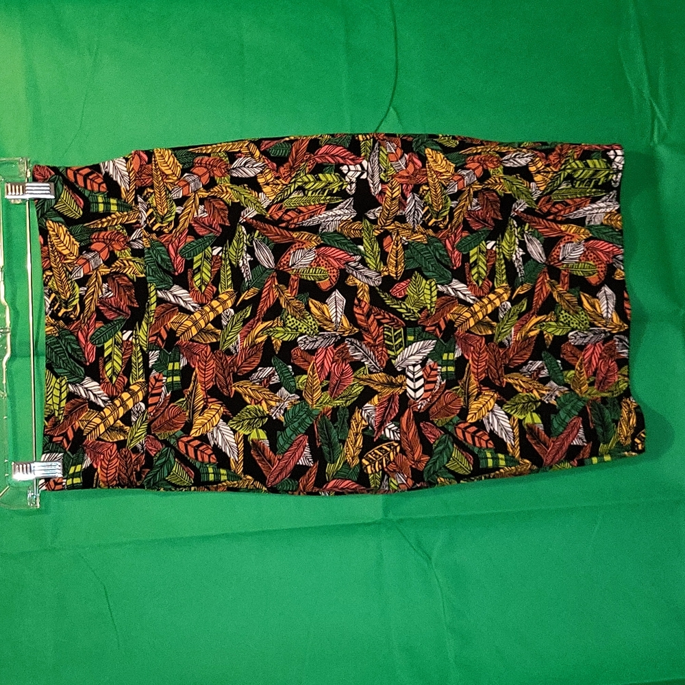 Lularoe Cassie printed skirt size XS